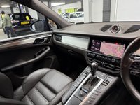 USED 2020 20 PORSCHE MACAN 2.9T V6 Turbo SUV 5dr Petrol PDK 4WD Euro 6 (s/s) (440 ps) 21" ALLOYS + SPORT CHRONO PACK