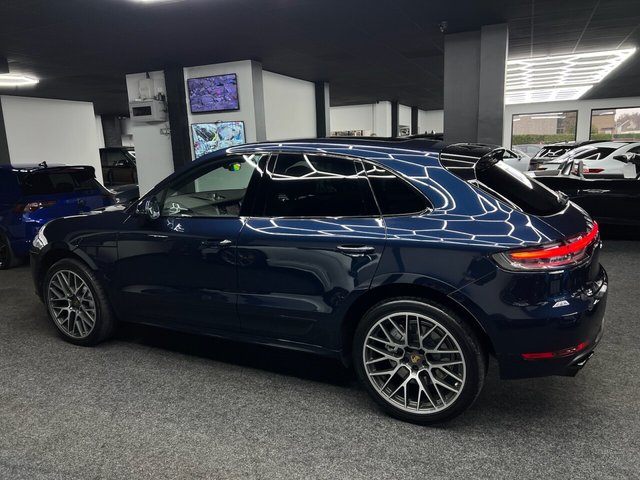 2020 PORSCHE MACAN - Photo 5