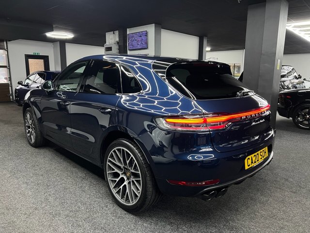 2020 PORSCHE MACAN - Photo 6