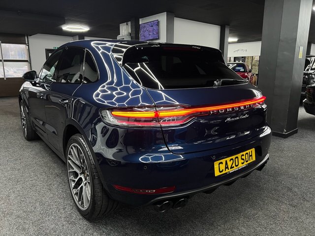 2020 PORSCHE MACAN - Photo 9