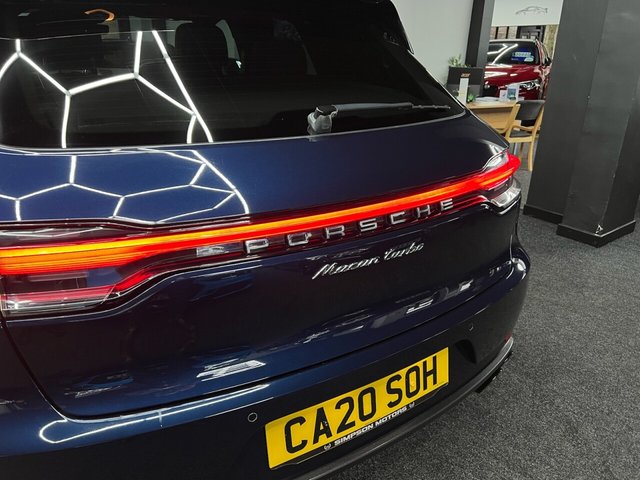 2020 PORSCHE MACAN - Photo 10