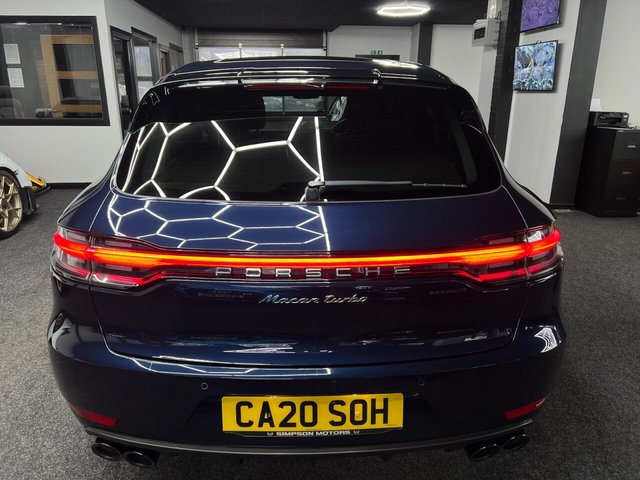 2020 PORSCHE MACAN - Photo 11