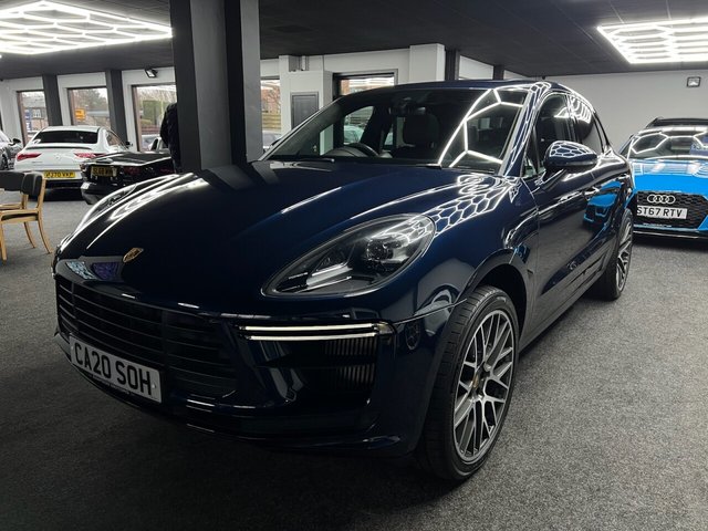 2020 PORSCHE MACAN - Photo 3