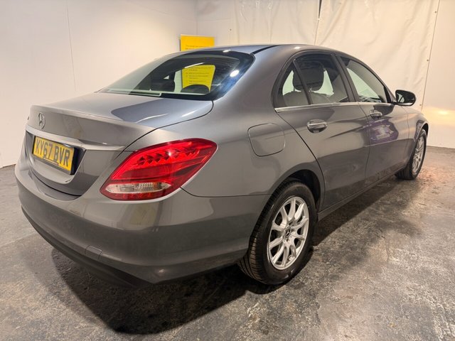 2017 Mercedes-Benz C-CLASS - Photo 2