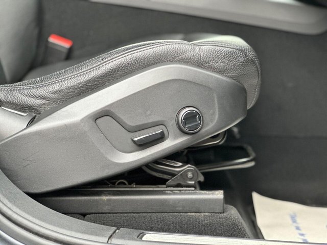 2018 VOLVO XC60 - Photo 9