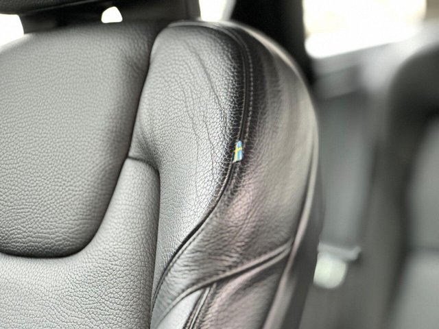 2018 VOLVO XC60 - Photo 11