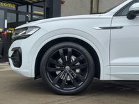 USED 2023 73 VOLKSWAGEN TOUAREG 3.0 TDI V6 R-Line Tech Plus SUV 5dr Diesel Tiptronic 4Motion Euro 6 (s/s) (286 ps) ADAPTIVE AIR SUSPENSION + PAN ROOF + REVERSE CAMERA