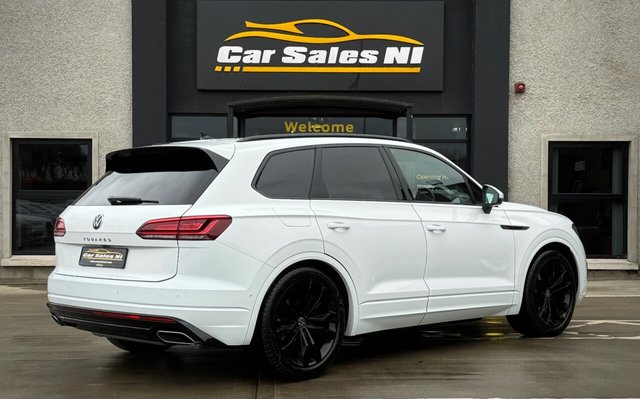 2023 VOLKSWAGEN TOUAREG 3.0 TDI V6 R-Line Tech Plus SUV 5dr Diesel Tiptronic 4Motion Euro 6 (s/s) (286 ps) - Photo 4