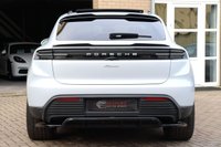 USED 2025 74 PORSCHE MACAN 100kWh 5 DOOR MAXTONBODYKIT PANO 22"s BOSE HTDWHL
