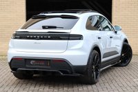 USED 2025 74 PORSCHE MACAN 100kWh 5 DOOR MAXTONBODYKIT PANO 22"s BOSE HTDWHL