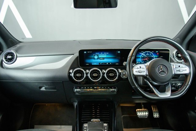 2021 Mercedes-Benz GLA - Photo 4