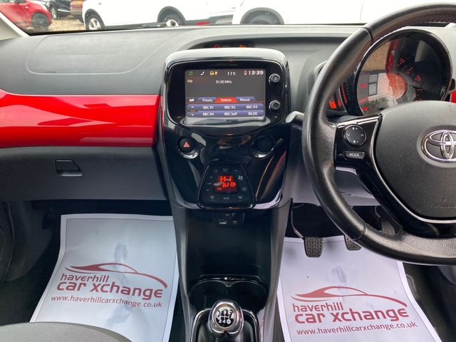 2017 Toyota Aygo 1L X-Style 5dr - Photo 12