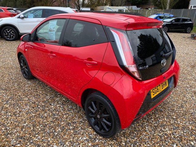 2017 Toyota Aygo 1L X-Style 5dr - Photo 7