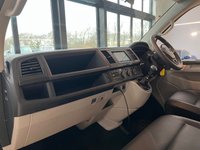 USED 2019 19 VOLKSWAGEN TRANSPORTER SHUTTLE 2.0 TDI SE Minibus Double Cab 5dr Diesel Manual FWD LWB Euro 6 (s/s) (102 ps) 