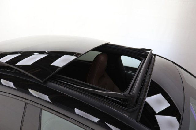 2022 Mercedes-Benz Cla Class 1.3L Amg Line Night Edition 4dr - Photo 3