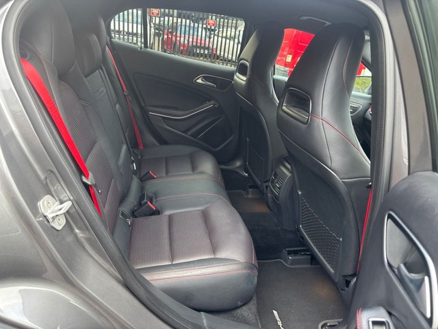 2016 MERCEDES-BENZ GLA 45 - Photo 10