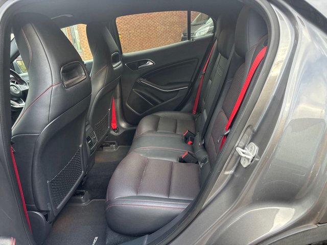 2016 MERCEDES-BENZ GLA 45 - Photo 12