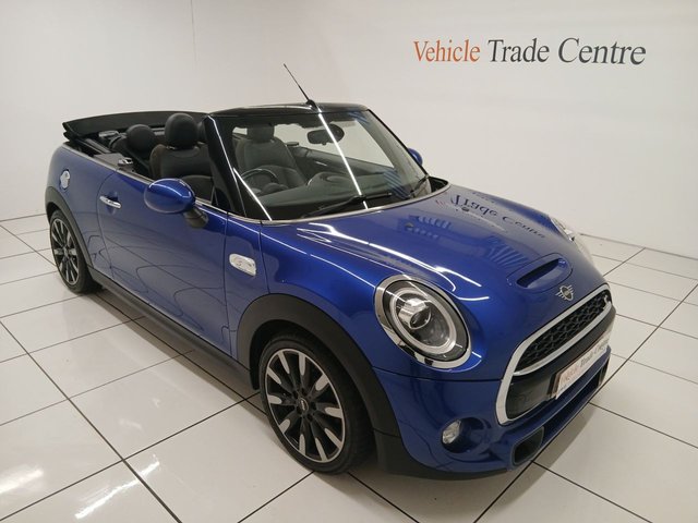View our MINI CONVERTIBLE