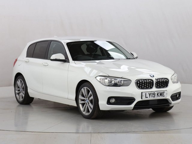 2019 BMW 1 Series 1.5L Sport 5dr - Photo 2