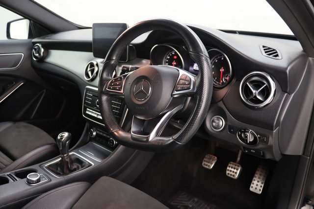 2018 Mercedes-Benz Gla Class 1.6L Amg Line 5dr - Photo 10