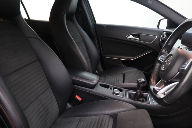 2018 Mercedes-Benz Gla Class 1.6L Amg Line 5dr - Photo 11