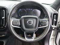USED 2020 70 VOLVO XC40 2.0 B4 MHEV R-Design SUV 5dr Petrol Hybrid Auto AWD Euro 6 (s/s) (197 ps) 1 OWNER | ACTIVE INFO DISPLAY