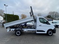 USED 2025 75 RENAULT MASTER ML35 ADVANCE 10'8''  TIPPER 2.0 DCI 150PS New / Pre Reg With Delivery Miles & Balance Of  Renault 3 Year Warranty, Popular New Model That Won Van Of The Year 2025 Boasting Great Spec Inc Air Con, Touchscreen Stereo With Apple CarPlay & Android Auto, Big BHP Engine & Quality TGS Tipper Body !!