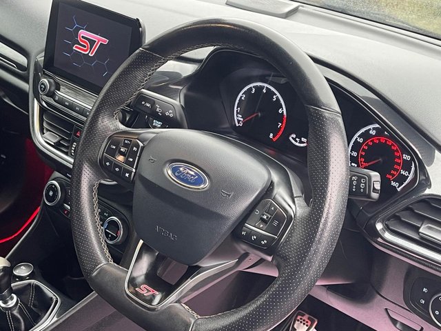 2018 FORD FIESTA - Photo 7