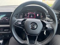 USED 2022 72 SKODA KAMIQ 1.0 TSI Monte Carlo SUV 5dr Petrol DSG Euro 6 (s/s) (110 ps) Parking Sensors, Auto Lights,