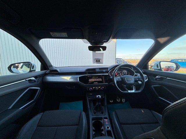 2021 AUDI Q3 - Photo 3