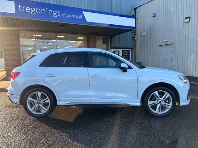 2021 AUDI Q3 - Photo 4