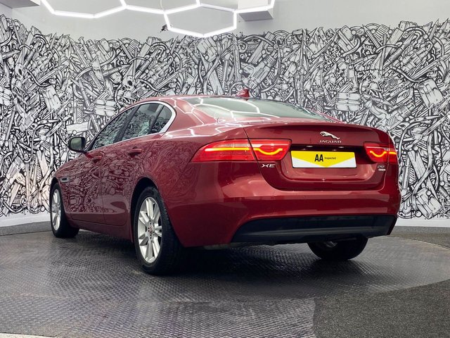 2017 Jaguar Xe 2L Prestige 4dr - Photo 9