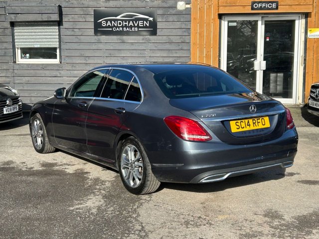 2014 Mercedes-Benz C-Class 2.1L Sport 4dr - Photo 2