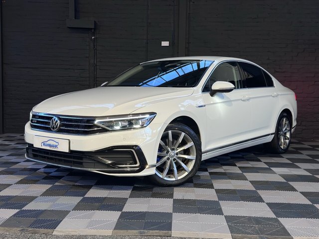 2020 VOLKSWAGEN PASSAT
