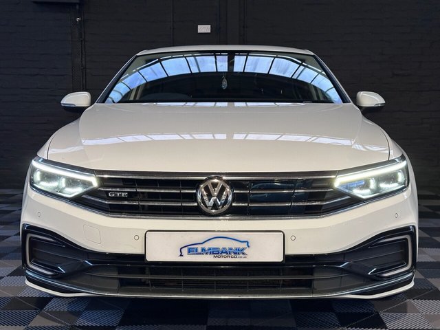 2020 VOLKSWAGEN PASSAT - Photo 2