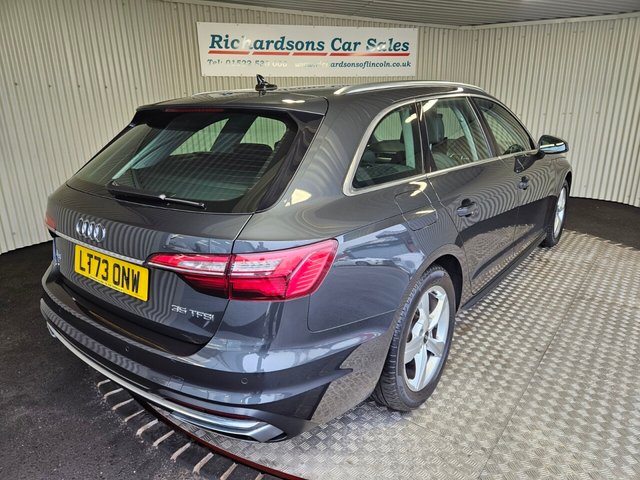 2023 AUDI A4 AVANT - Photo 3