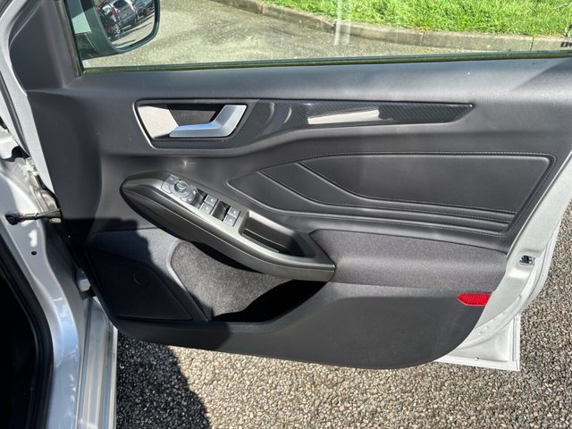 2023 FORD FOCUS - Photo 12