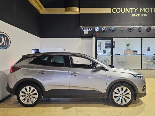 2019 Vauxhall Grandland X 1.2L Elite Nav 5dr - Photo 2