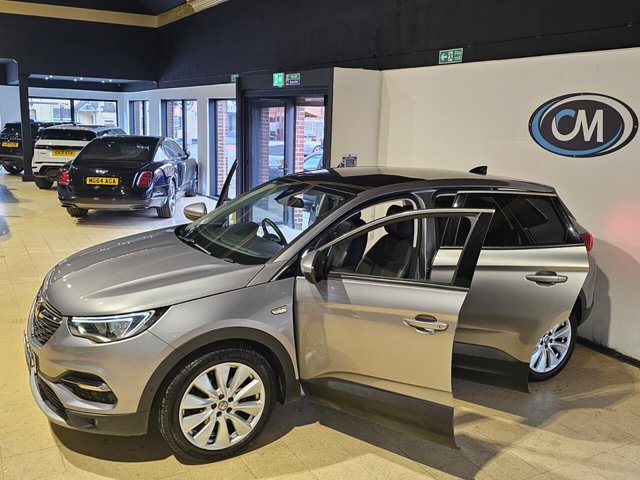 2019 Vauxhall Grandland X 1.2L Elite Nav 5dr - Photo 12