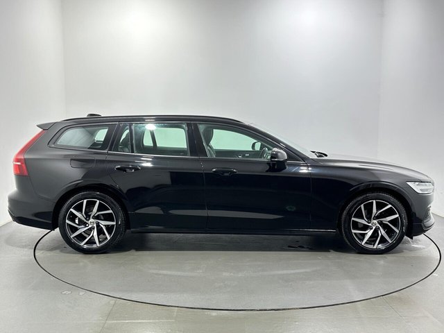 2020 Volvo V60 - Photo 9