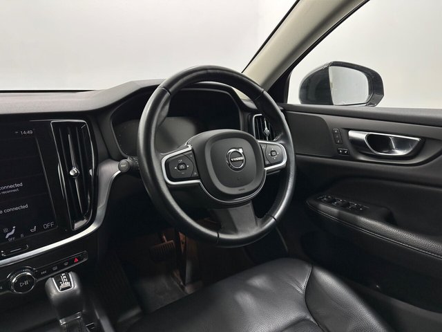 2020 Volvo V60 - Photo 11