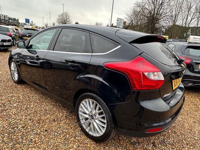 2014 Ford Focus 1.6L Zetec 5dr - Photo 7