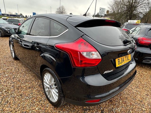 2014 Ford Focus 1.6L Zetec 5dr - Photo 8