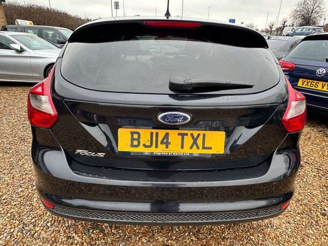 2014 Ford Focus 1.6L Zetec 5dr - Photo 9