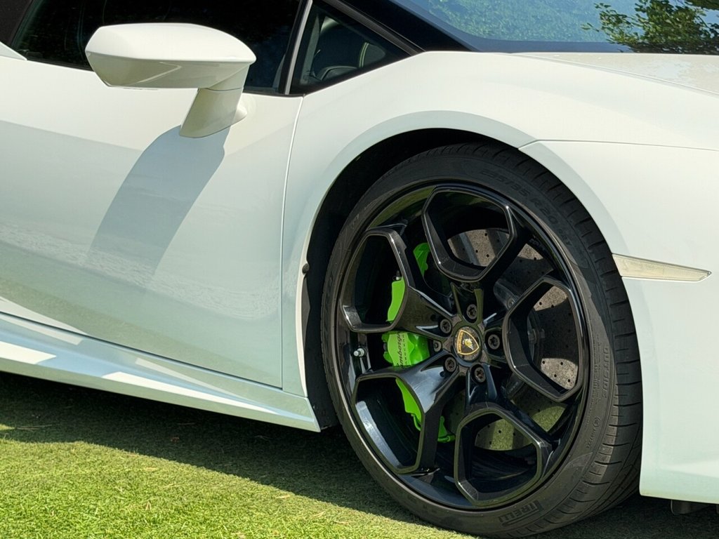 USED 2016 16 LAMBORGHINI HURACAN 5.2 V10 LP 610-4 Spyder 2dr Petrol LDF 4WD Euro 6 (s/s) (610 ps) CARBON SPOILER, LIFT KIT