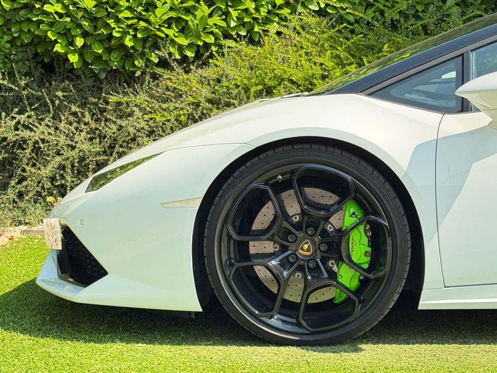 USED 2016 16 LAMBORGHINI HURACAN 5.2 V10 LP 610-4 Spyder 2dr Petrol LDF 4WD Euro 6 (s/s) (610 ps) CARBON SPOILER, LIFT KIT