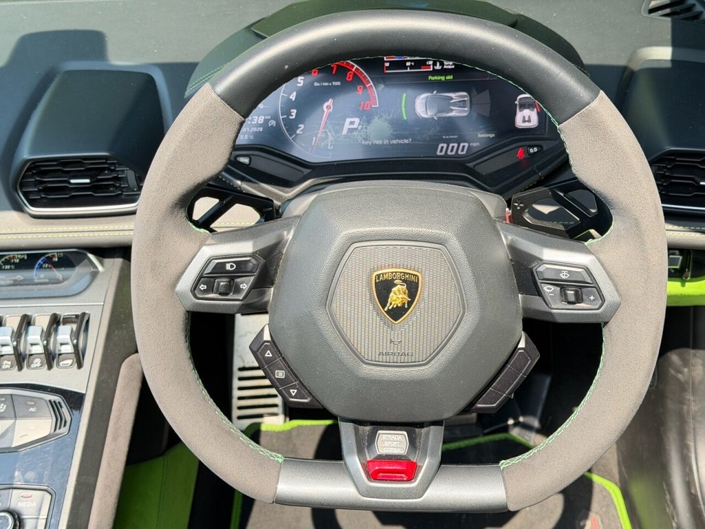 USED 2016 16 LAMBORGHINI HURACAN 5.2 V10 LP 610-4 Spyder 2dr Petrol LDF 4WD Euro 6 (s/s) (610 ps) CARBON SPOILER, LIFT KIT