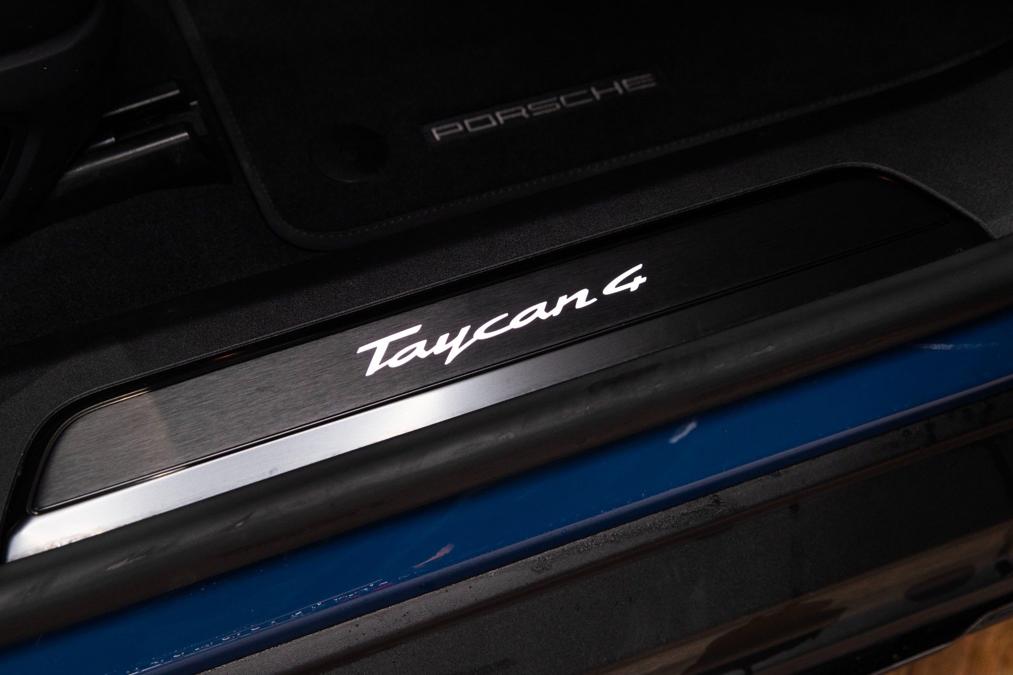 USED 2025 W PORSCHE TAYCAN Performance Plus 4 Cross Turismo 