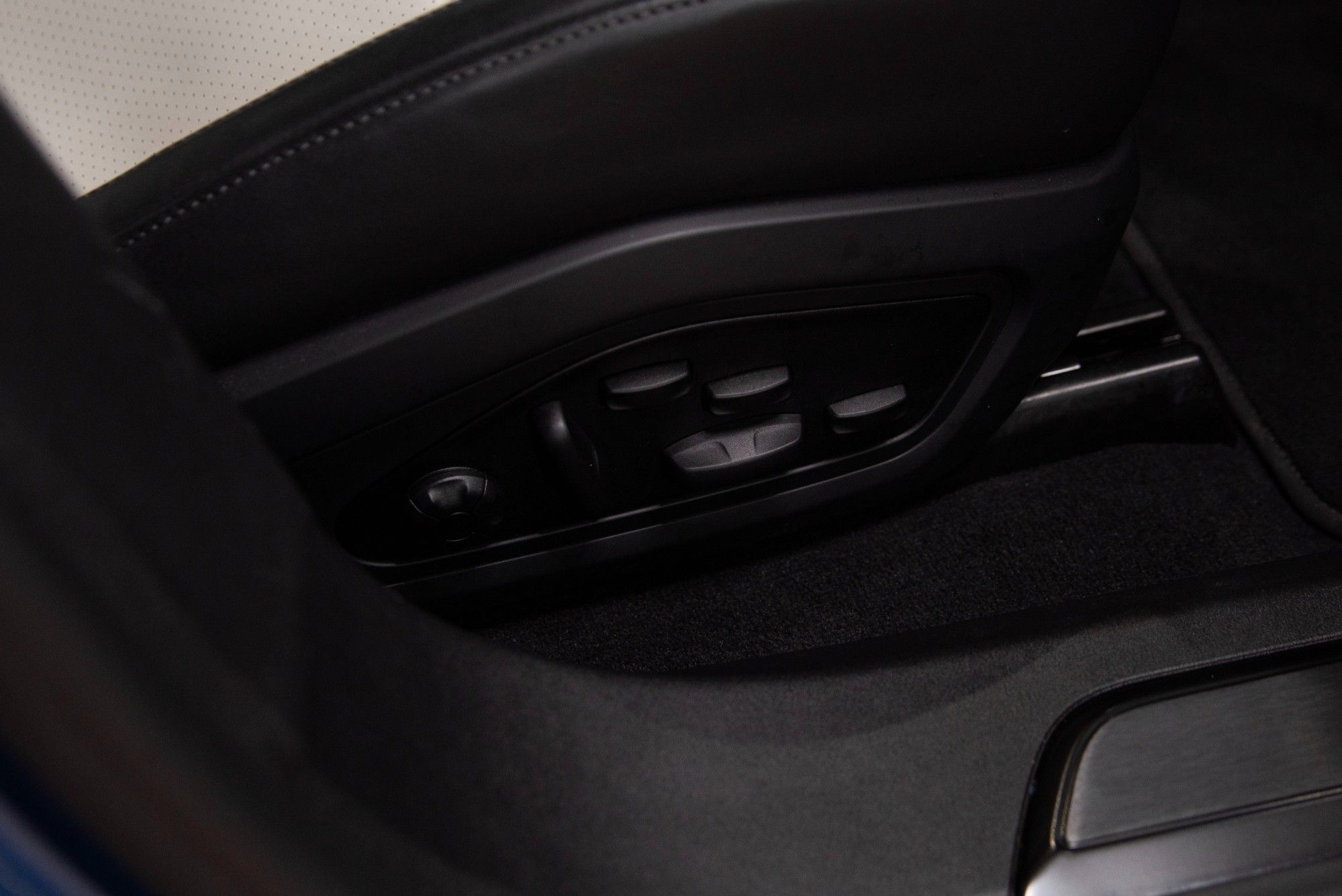 USED 2025 W PORSCHE TAYCAN Performance Plus 4 Cross Turismo 