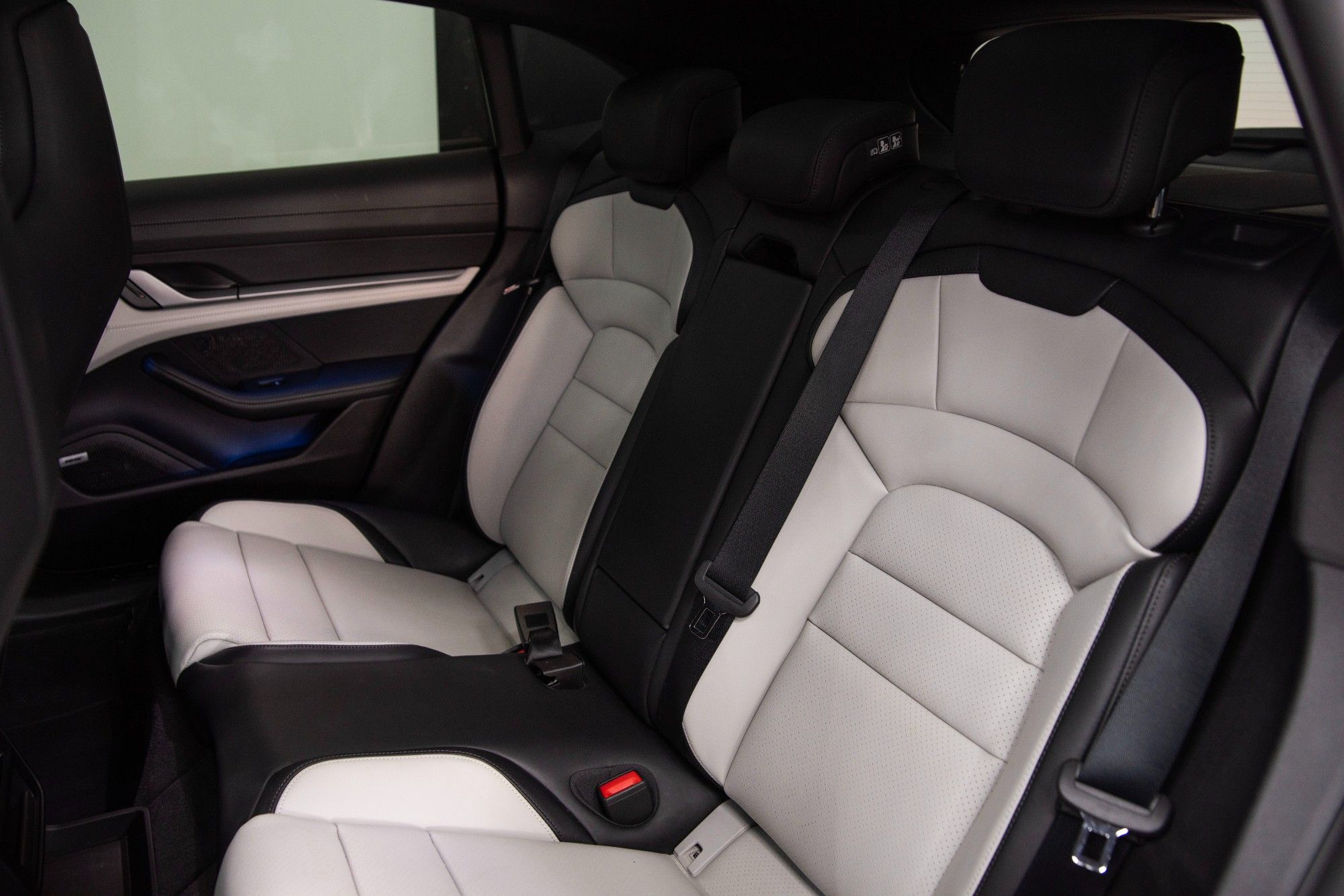USED 2025 W PORSCHE TAYCAN Performance Plus 4 Cross Turismo 